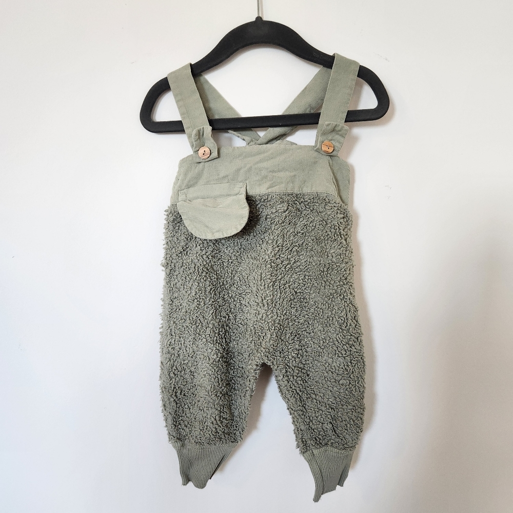 Snug moss green fuzzy overalls sz 12 mo